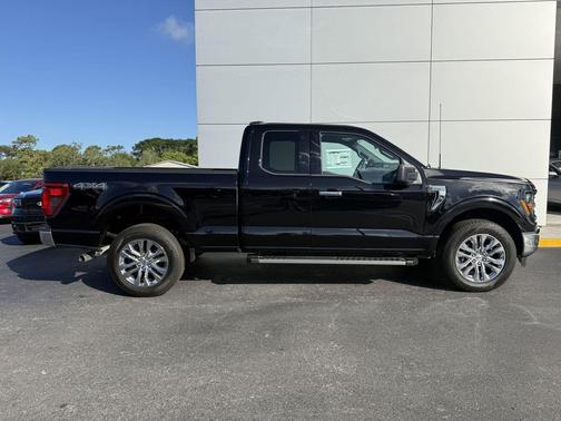 AGATE BLACK METALLIC 2026 Ford F-150 XLT