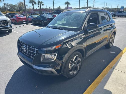 2021 Hyundai VENUE SEL