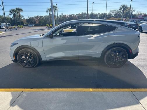 2024 Ford Mustang Mach-E Select