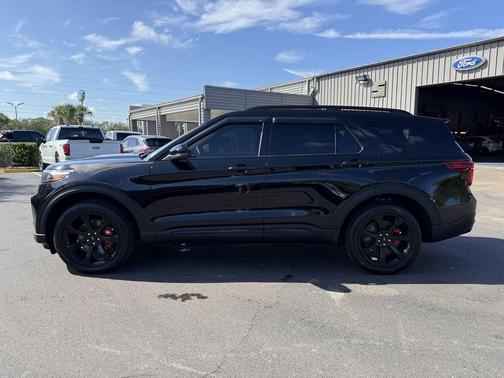 Agate Black Metallic 2023 Ford Explorer ST