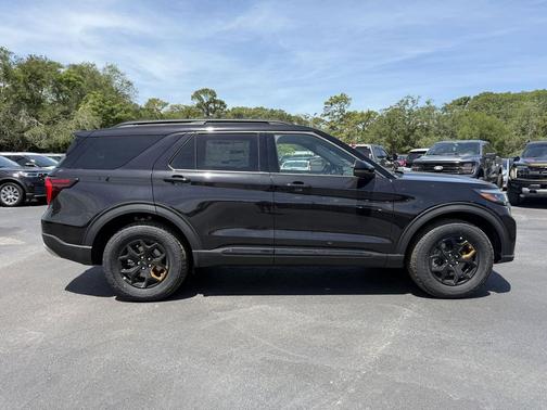 AGATE BLACK METALLIC 2026 Ford Explorer Tremor