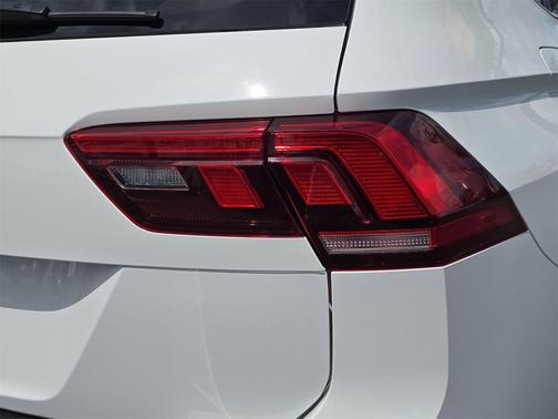 2021 Volkswagen Tiguan 2.0T SEL