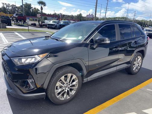 2021 Toyota RAV4 XLE Premium