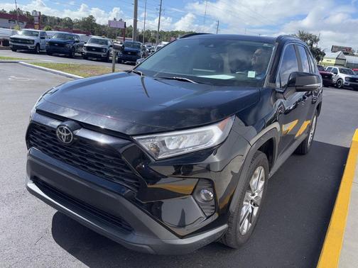 2021 Toyota RAV4 XLE Premium