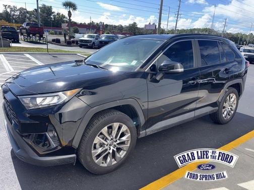 2021 Toyota RAV4 XLE Premium