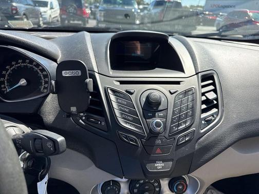 2015 Ford Fiesta SE