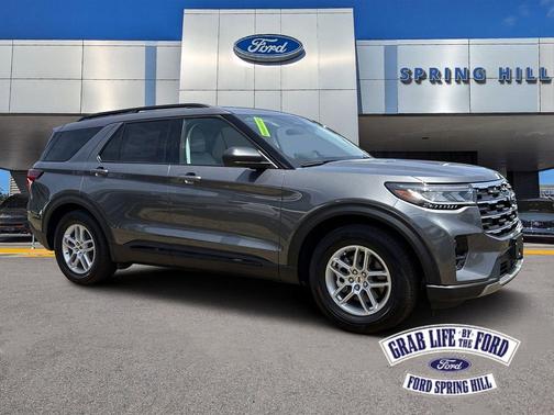 CARBONIZED GRAY METALLIC 2026 Ford Explorer Active (200A)