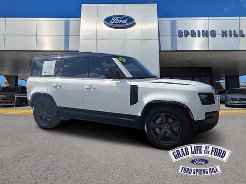 2024 Land Rover Defender 110 P400 X-Dynamic SE