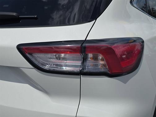 2021 Ford Escape Titanium