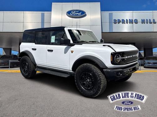 OXFORD WHITE 2026 Ford Bronco Badlands