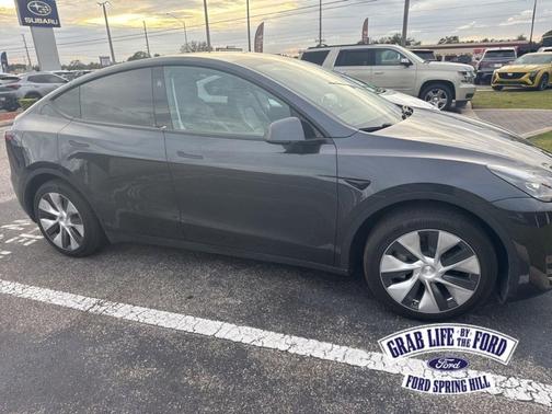 2024 Tesla Model Y Long Range Dual Motor All-Wheel Drive