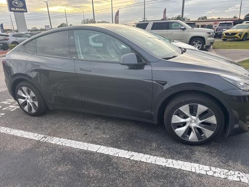 2024 Tesla Model Y Long Range Dual Motor All-Wheel Drive