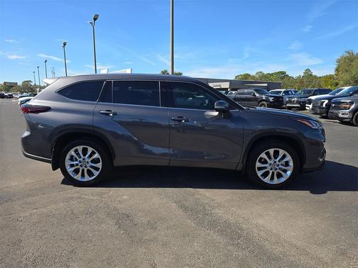 2025 Toyota Highlander Limited