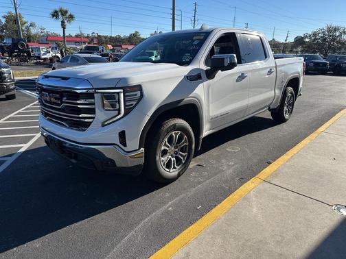 2024 GMC Sierra 1500 SLT
