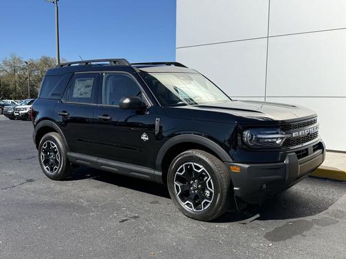 SHADOW BLACK 2026 Ford Bronco Sport Outer Banks