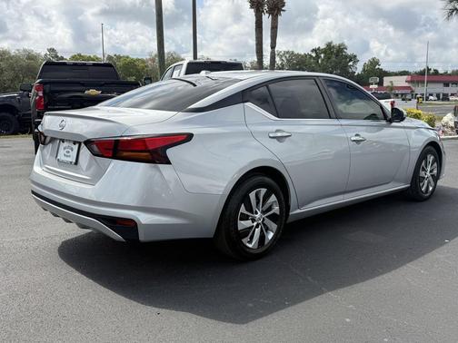 Brilliant Silver Metallic 2020 Nissan Altima S FWD