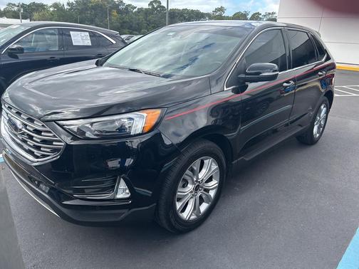 2023 Ford Edge Titanium