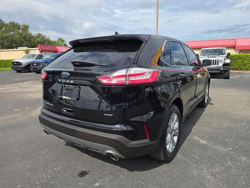 2023 Ford Edge Titanium