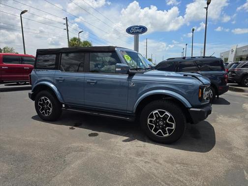 2023 Ford Bronco Outer Banks