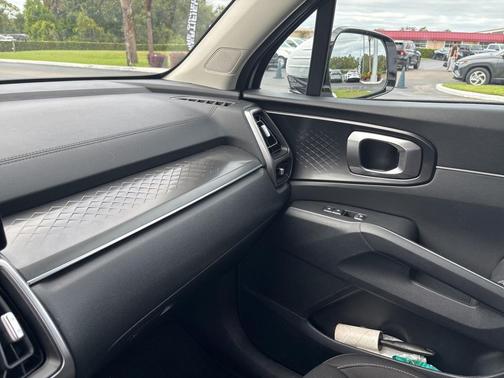 2022 Kia Sorento LX