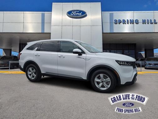 2022 Kia Sorento LX