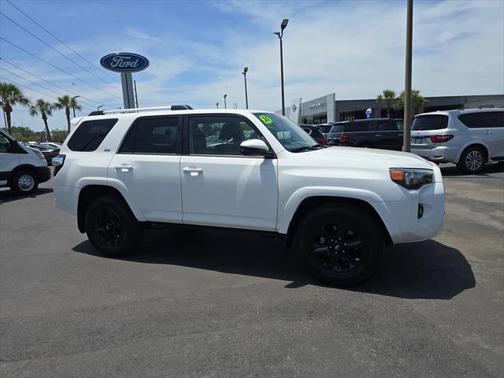 2024 Toyota 4Runner SR5