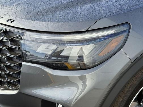 CARBONIZED GRAY METALLIC 2026 Ford Explorer ST-Line