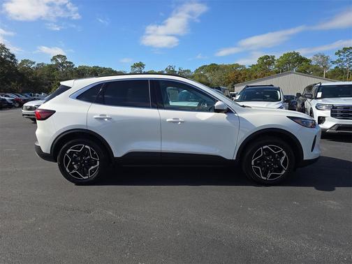 2026 Ford Escape Platinum