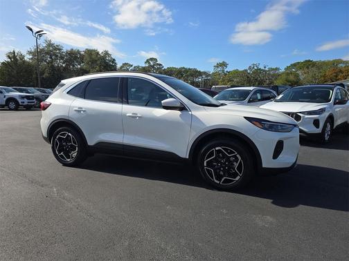 2026 Ford Escape Platinum