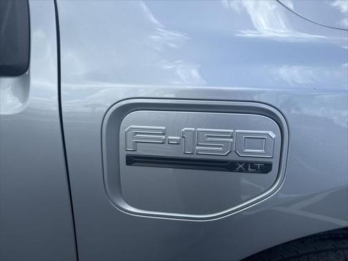 2023 Ford F-150 Lightning XLT