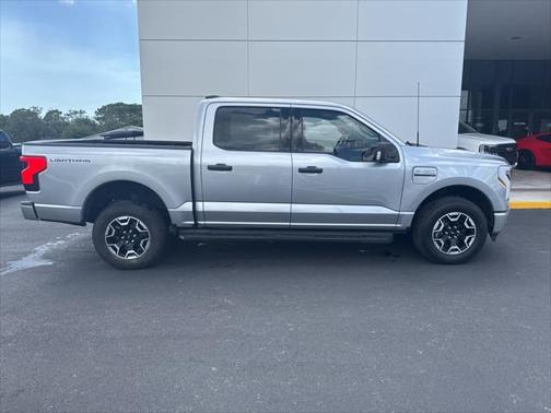 2023 Ford F-150 Lightning XLT