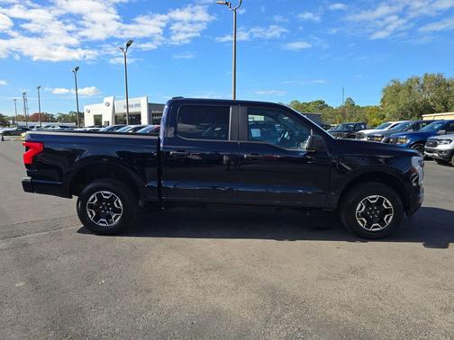 2023 Ford F-150 Lightning Pro