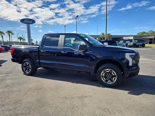 2023 Ford F-150 Lightning Pro