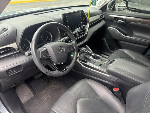 2020 Toyota Highlander Limited