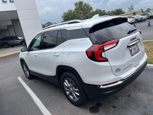 White Frost Tricoat 2023 GMC Terrain SLT