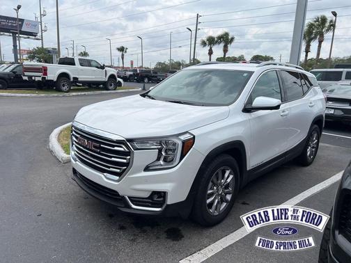 White Frost Tricoat 2023 GMC Terrain SLT