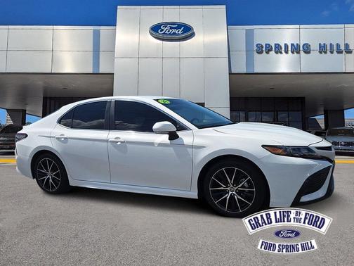 2024 Toyota Camry Hybrid SE