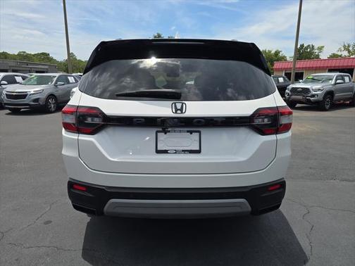 2024 Honda Pilot Touring 8-Passenger