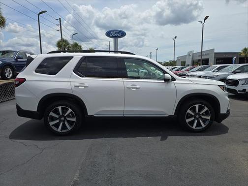 2024 Honda Pilot Touring 8-Passenger