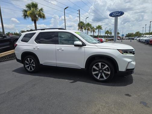 2024 Honda Pilot Touring 8-Passenger