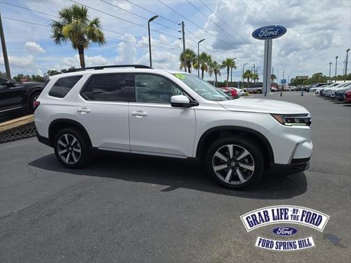 2024 Honda Pilot Touring 8-Passenger