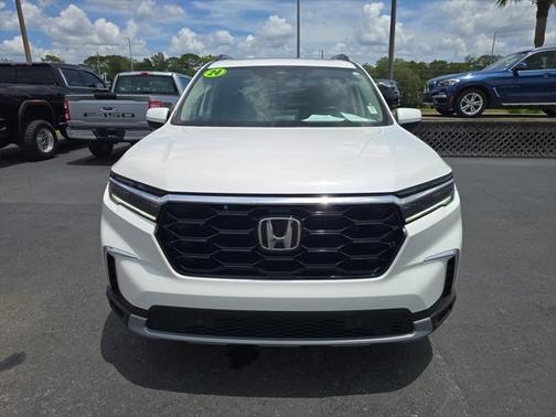 2024 Honda Pilot Touring 8-Passenger