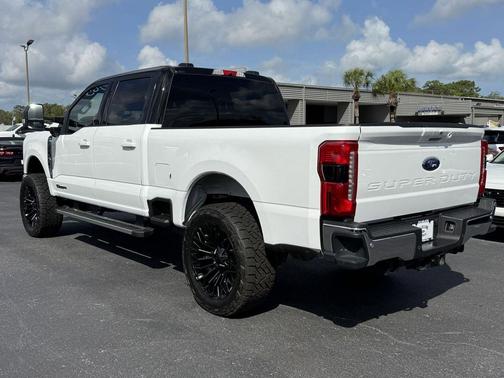OXFORD WHITE 2025 Ford F-250 Lariat