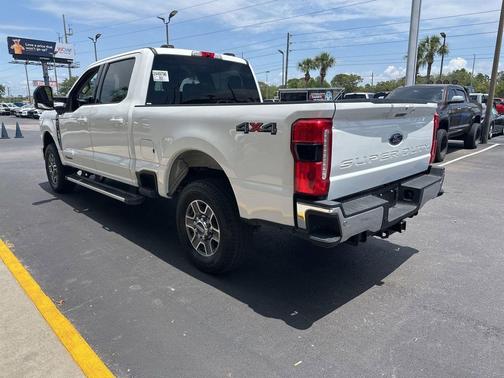 OXFORD WHITE 2025 Ford F-250 Lariat