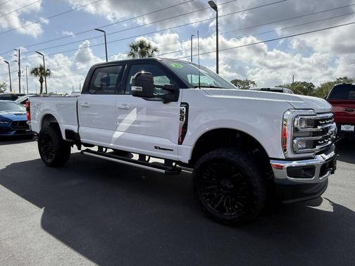 OXFORD WHITE 2025 Ford F-250 Lariat
