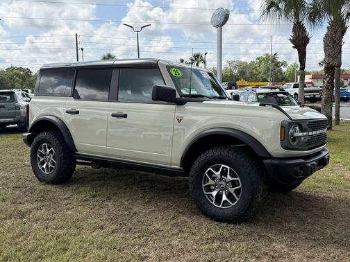 DESERT SAND 2025 Ford Bronco Badlands