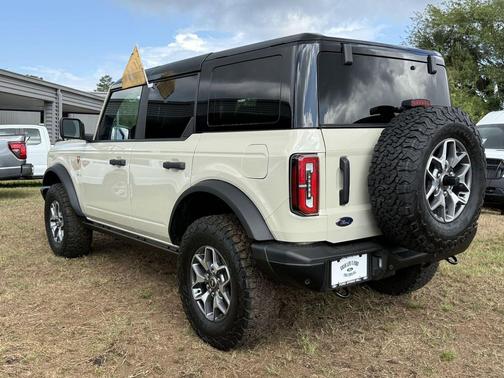 DESERT SAND 2025 Ford Bronco Badlands
