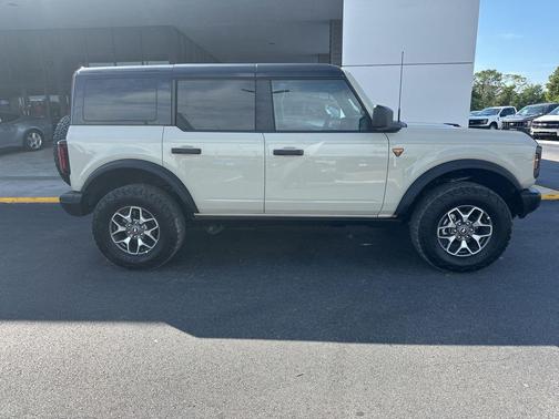 DESERT SAND 2025 Ford Bronco Badlands