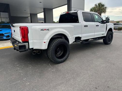 Oxford White 2026 Ford F-350 XLT
