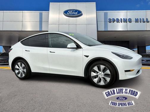 Pearl White Multi-Coat 2024 Tesla Model Y Long Range Dual Motor All-Wheel Drive